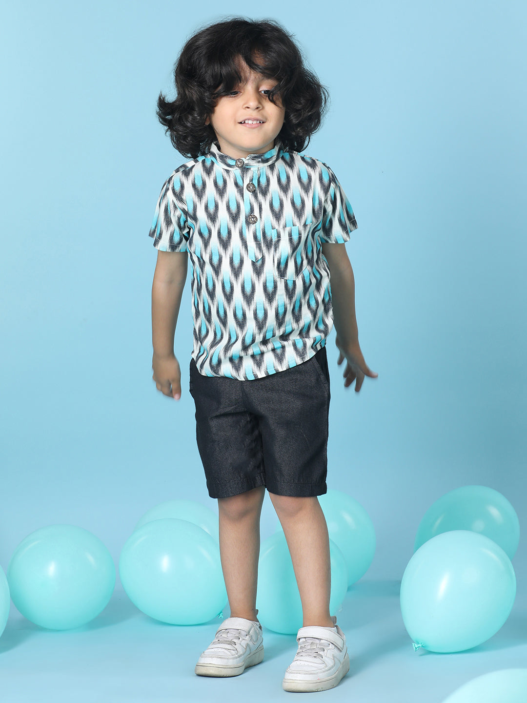 Cutiekins Boys Abstract Print T-Shirt With Solid Short -Off White & Black