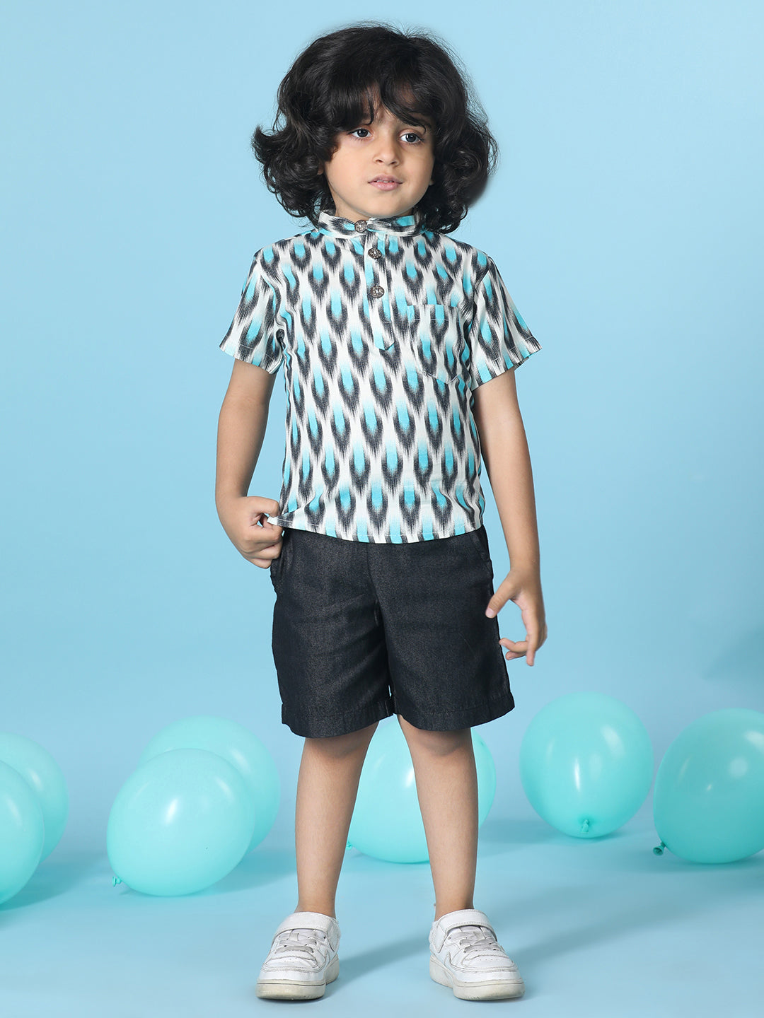 Cutiekins Boys Abstract Print T-Shirt With Solid Short -Off White & Black