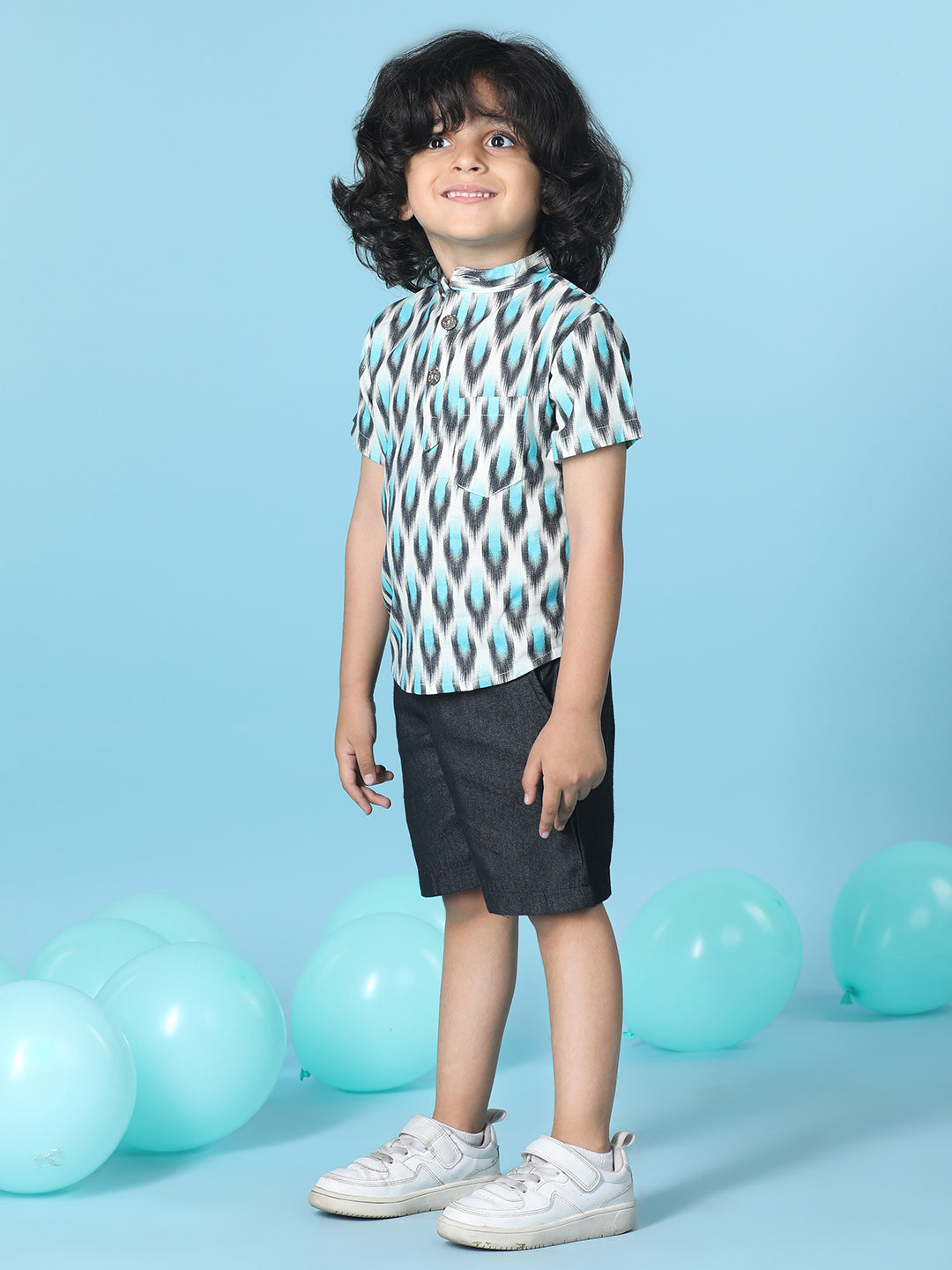 Cutiekins Boys Abstract Print T-Shirt With Solid Short -Off White & Black