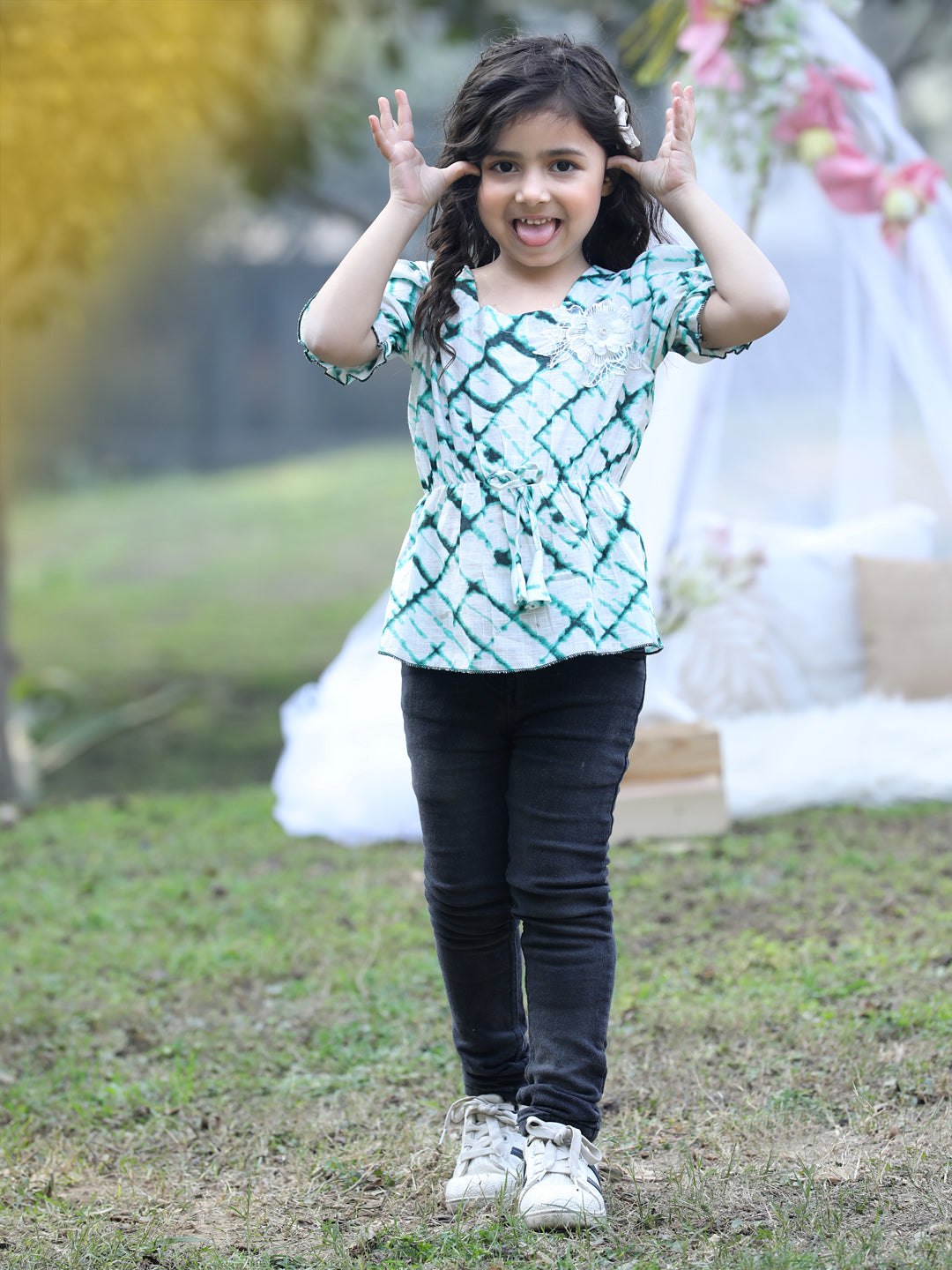 Cutiekins Square Neck Printed Regular Top- White & Green