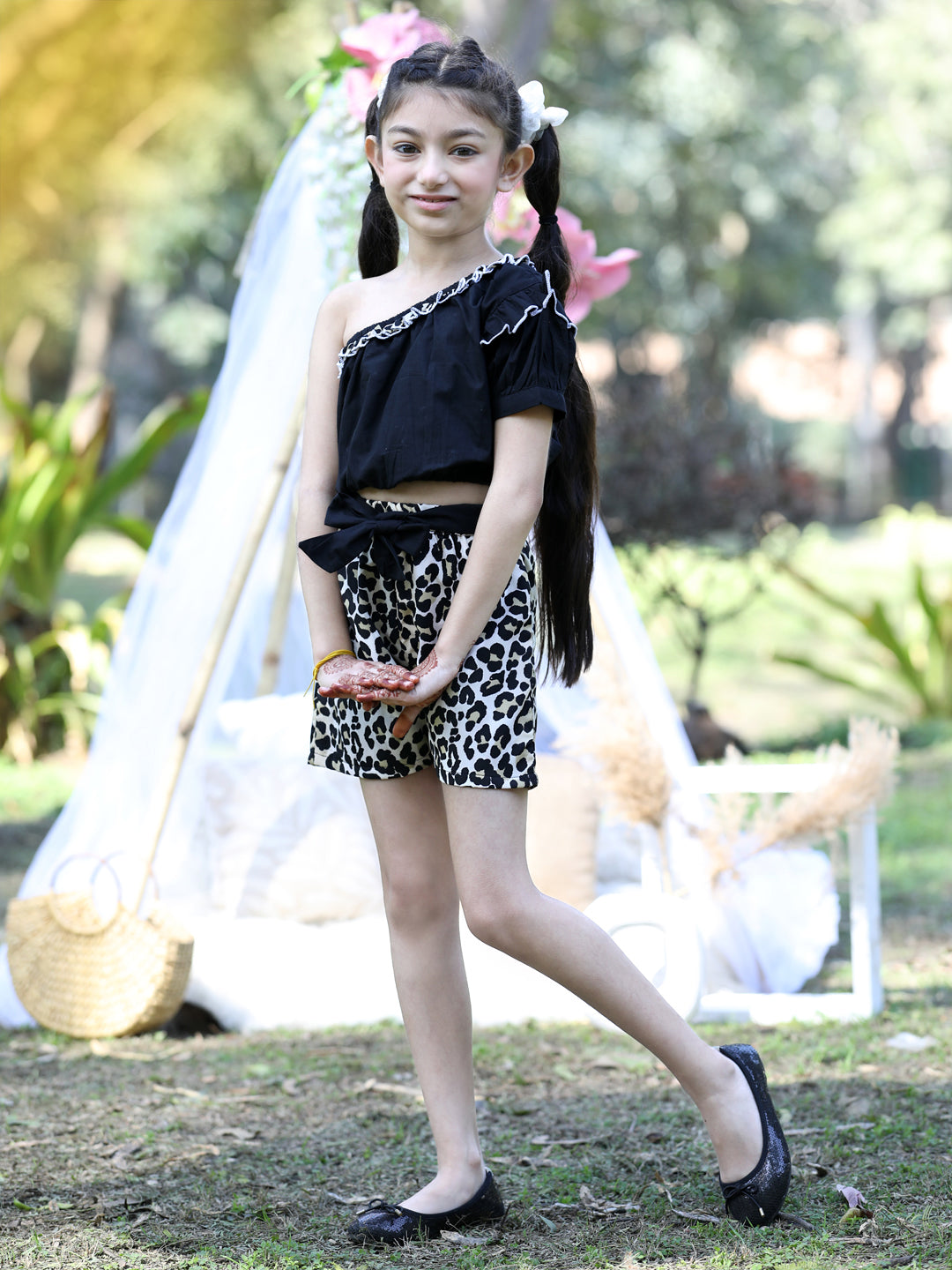 Cutiekins One Shoulder Solid Crop Top & Shorts Set -Black & Off White