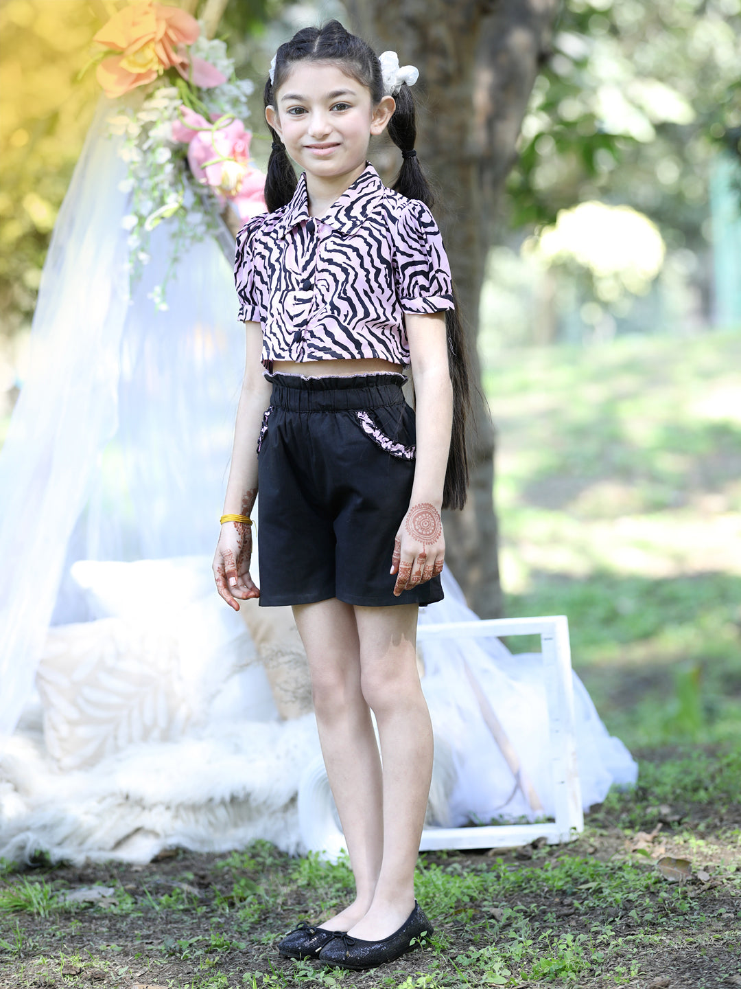 Cutiekins Shirt Collar Neck Printed Crop Top & Shorts Set -Light Pink & Black
