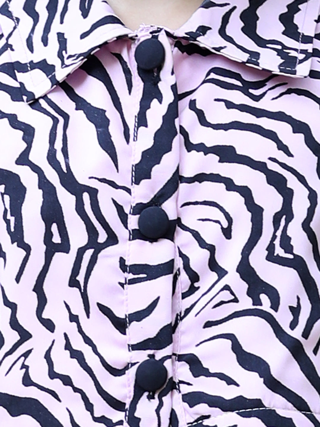 Cutiekins Shirt Collar Printed Crop Top-Light Pink & Black