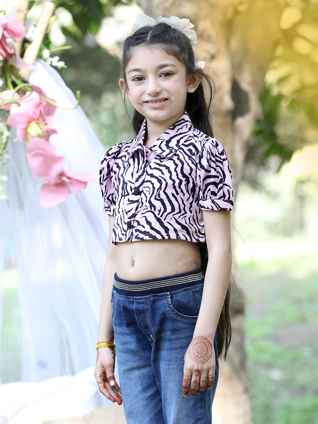 Cutiekins Shirt Collar Printed Crop Top-Light Pink & Black