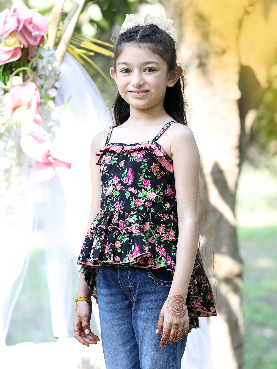 Cutiekins Shoulder Straps Printed Crop Top-Black & Green