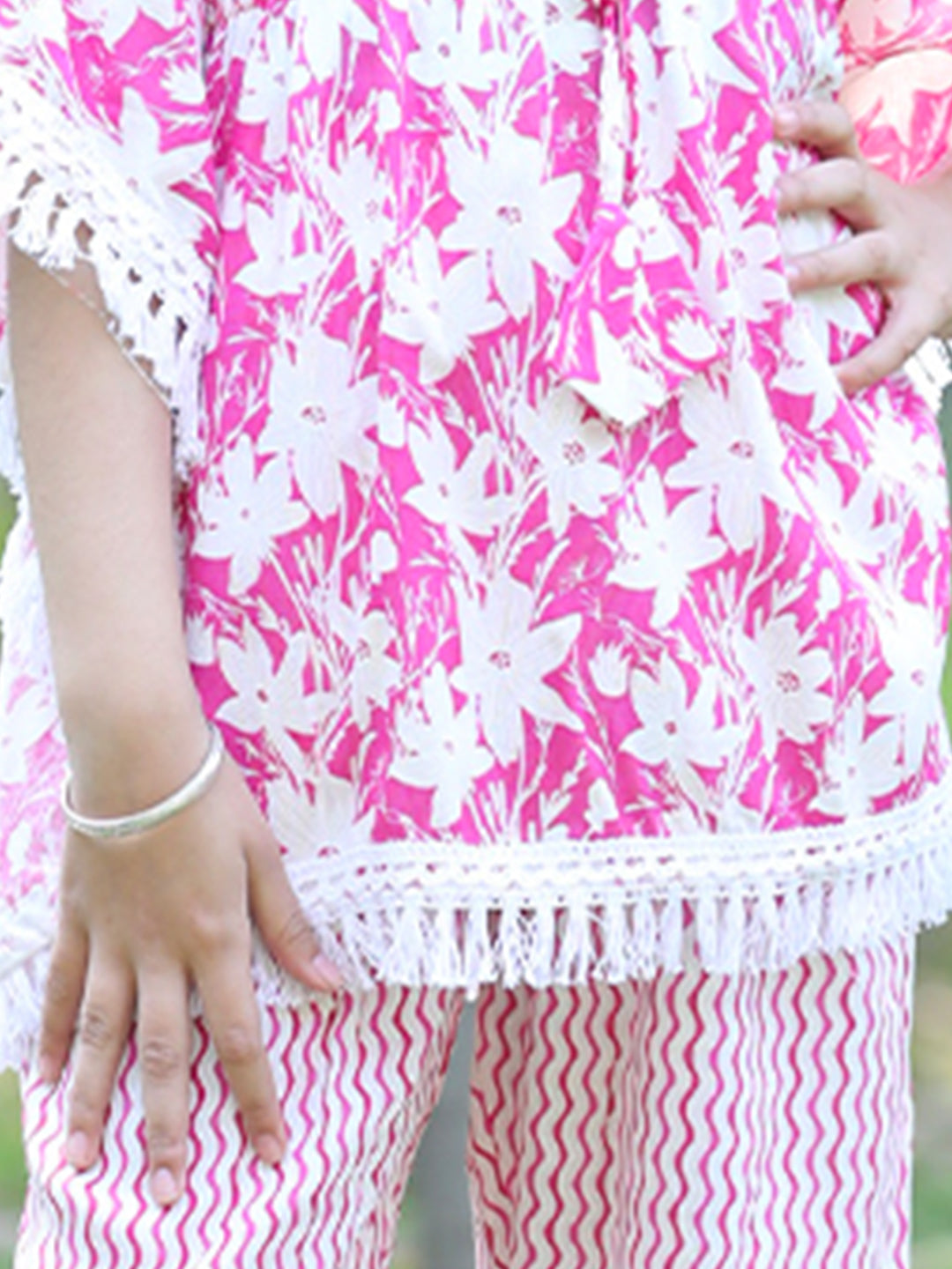 Cutiekins Girls Trendy Floral Print Kaftan Kurta and Palazzo Set -Magenta & White