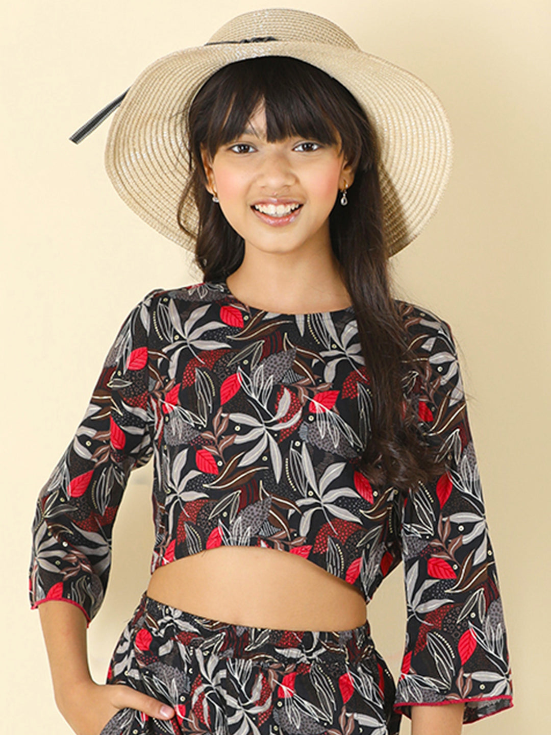 Cutiekins Girls Rayon Round Neck Printed Crop Top -Black & Magenta Pink