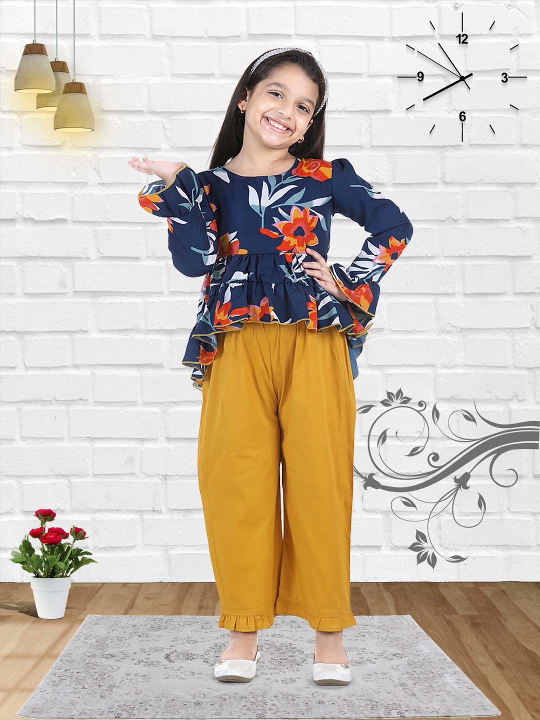 Cutiekins Girls Casual Top & Capri Set (Multicolor)