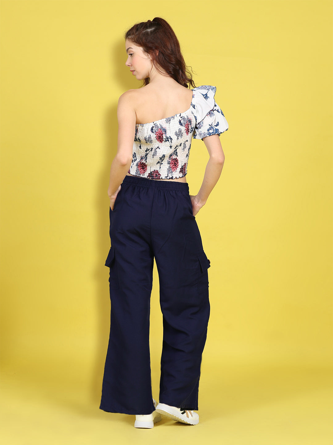 Cutiekins Girls Trendy Bold Look Crop Top With Solid Cargo -Off White & Navy