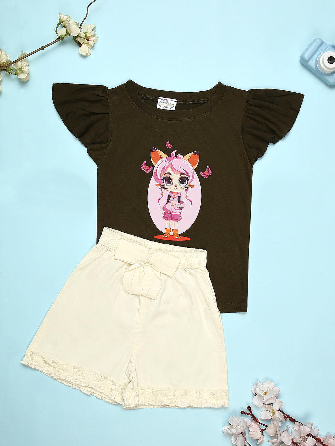 Cutiekins Girls Graphic Print T-Shirt With Solid Embellished Bow Short -Mehandi Green & Cream