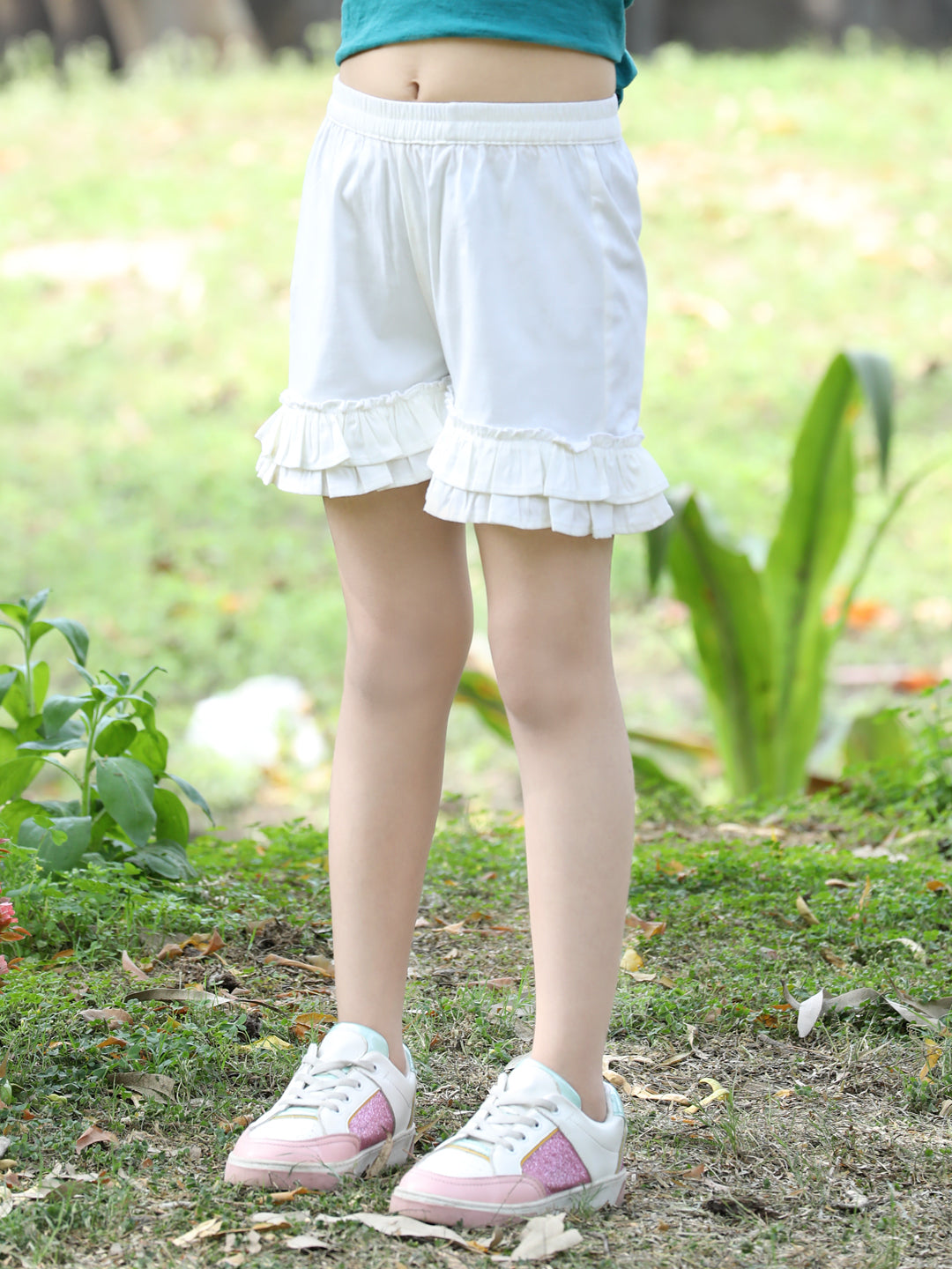 Cutiekins Solid Frilled Shorts -Off White