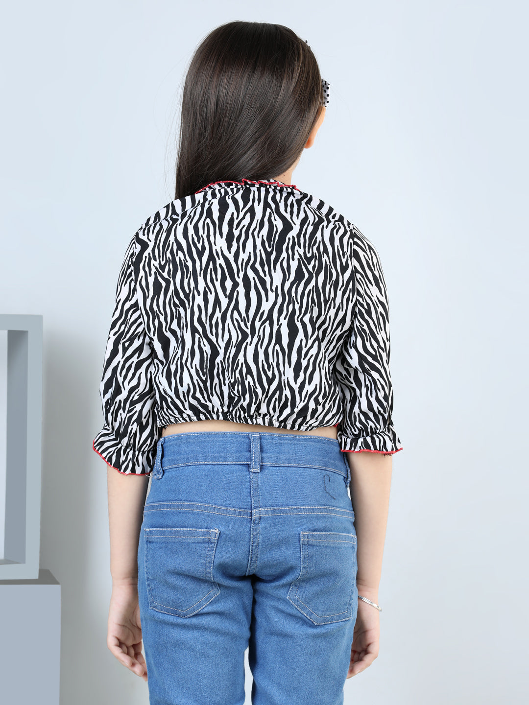 Cutiekins Printed V Neck Polyester Top-Black & White
