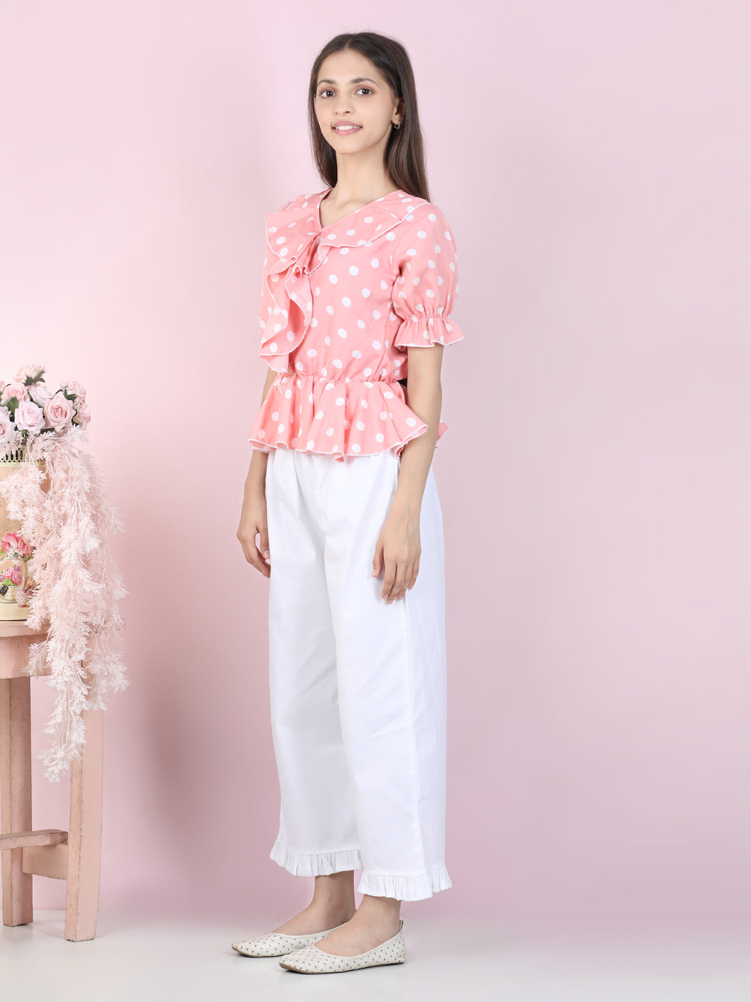 Cutiekins Girls Casual Top & Capri Set ( Peach & White)