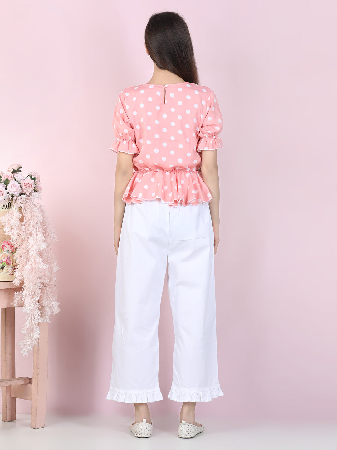 Cutiekins Girls Casual Top & Capri Set ( Peach & White)