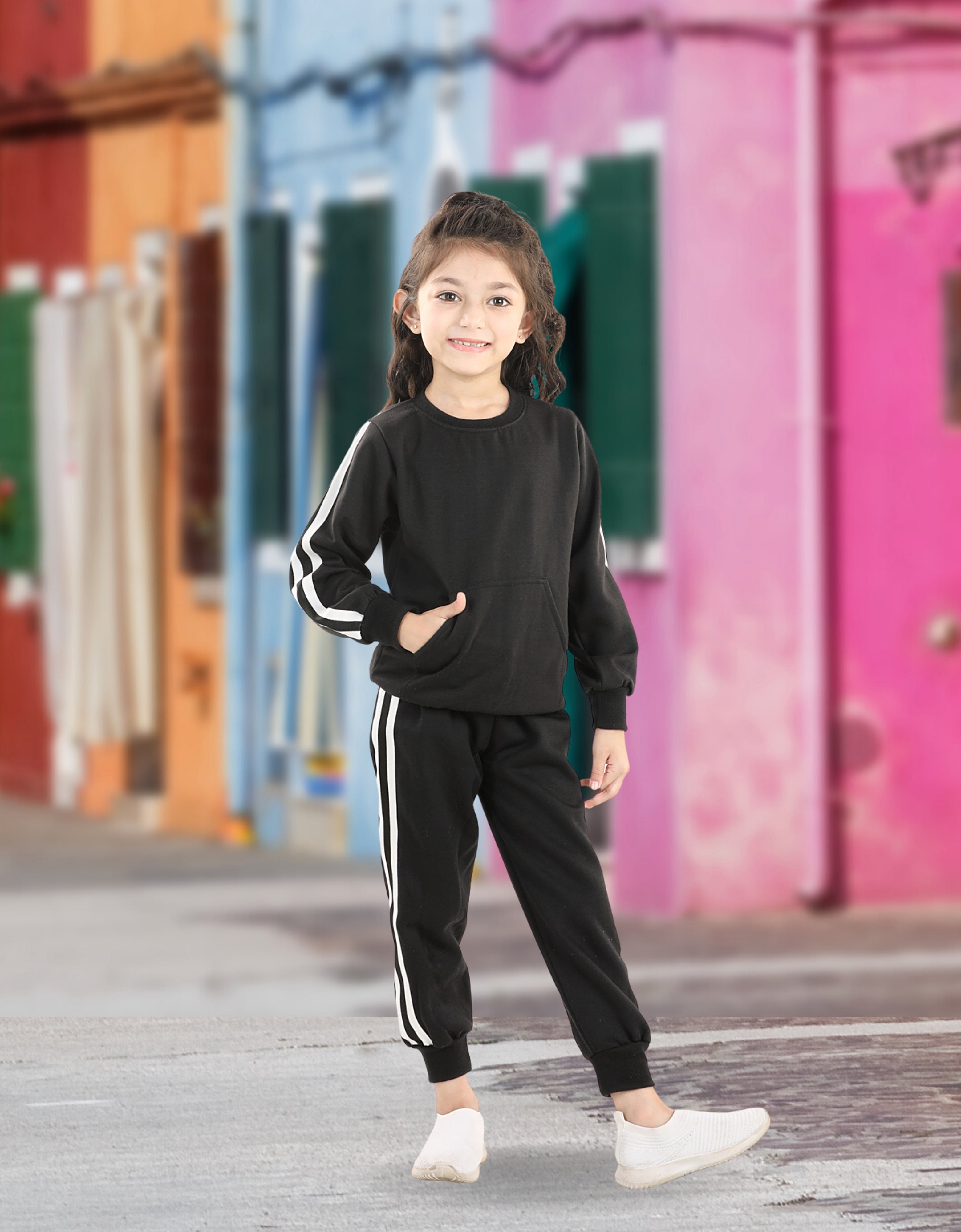 Cutiekins Girls Black Sweatshirt With Trackpant