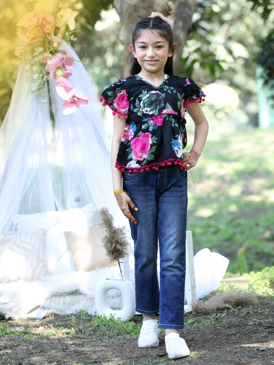 Cutiekins  V-Neck Printed Regular Top- Black & Pink