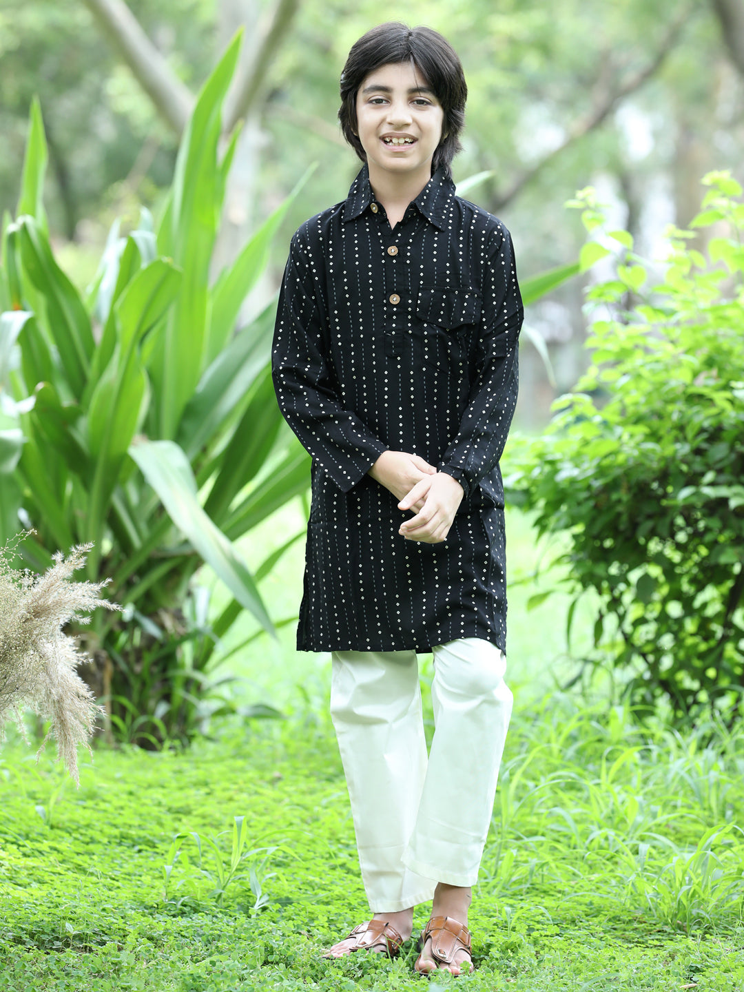 Cutiekins Self Design Kurta and Pajama Set-Black & Off White