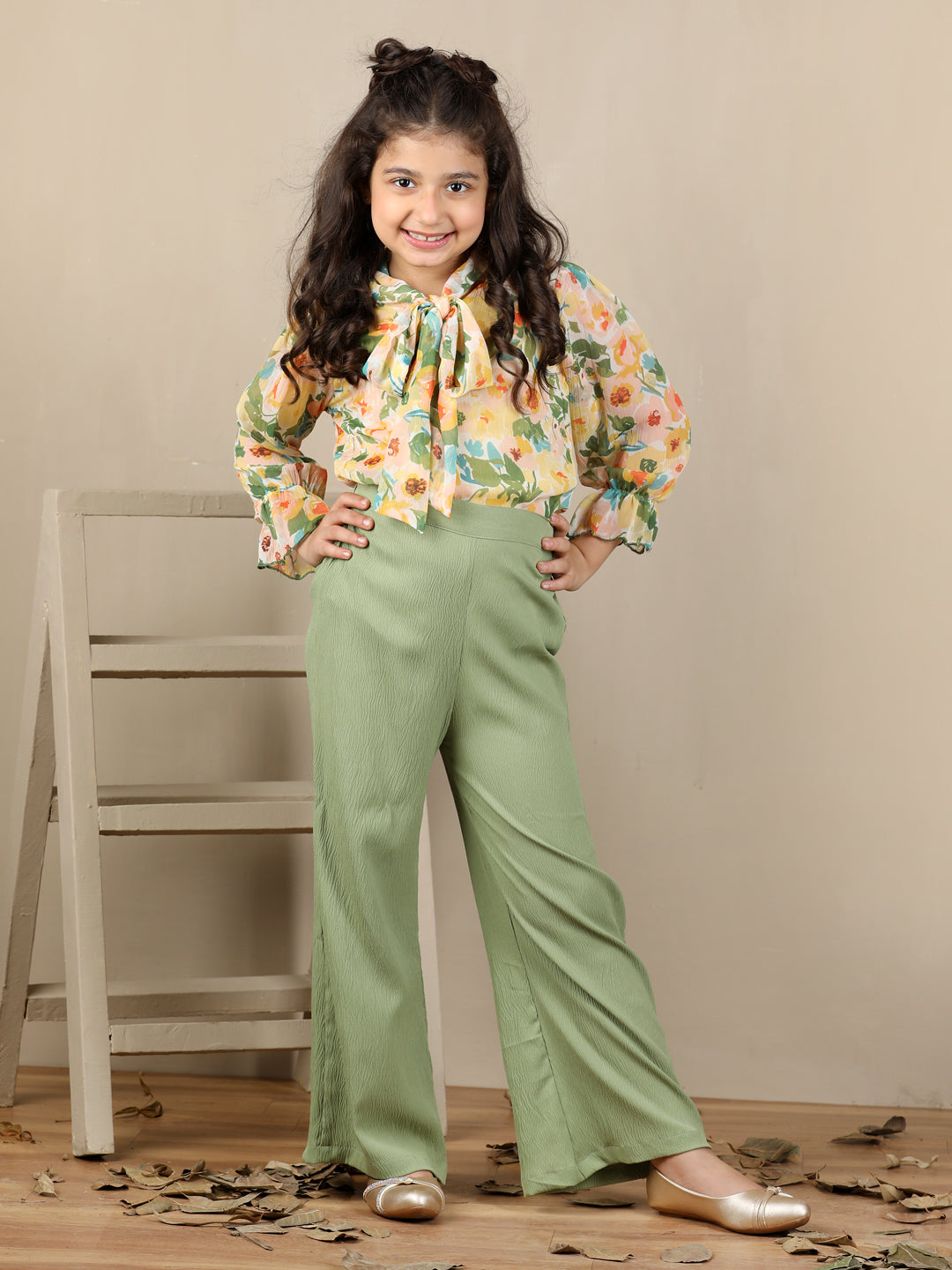Cutiekins Girls Trendy Floral Print Top with Wide Leg Solid Pants Clothing Set - Multicolor & Green
