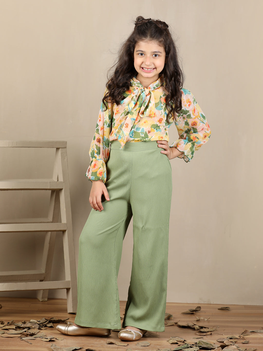 Cutiekins Girls Trendy Floral Print Top with Wide Leg Solid Pants Clothing Set - Multicolor & Green