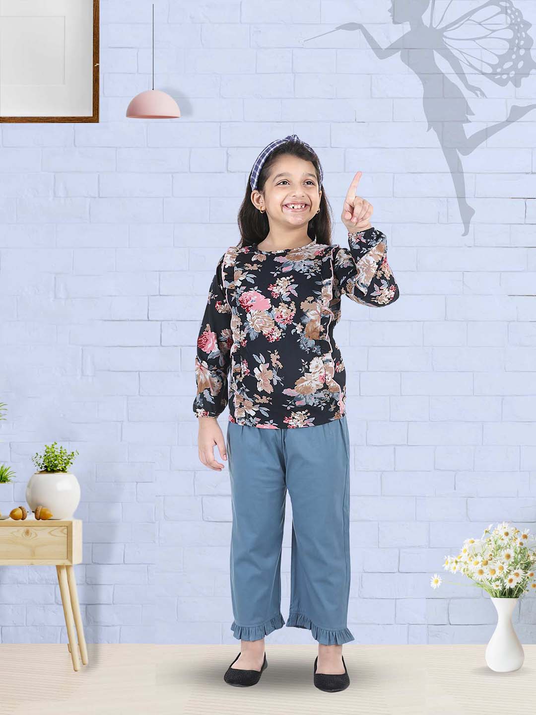 Cutiekins Girls Casual Top & Capri Set  (Black)