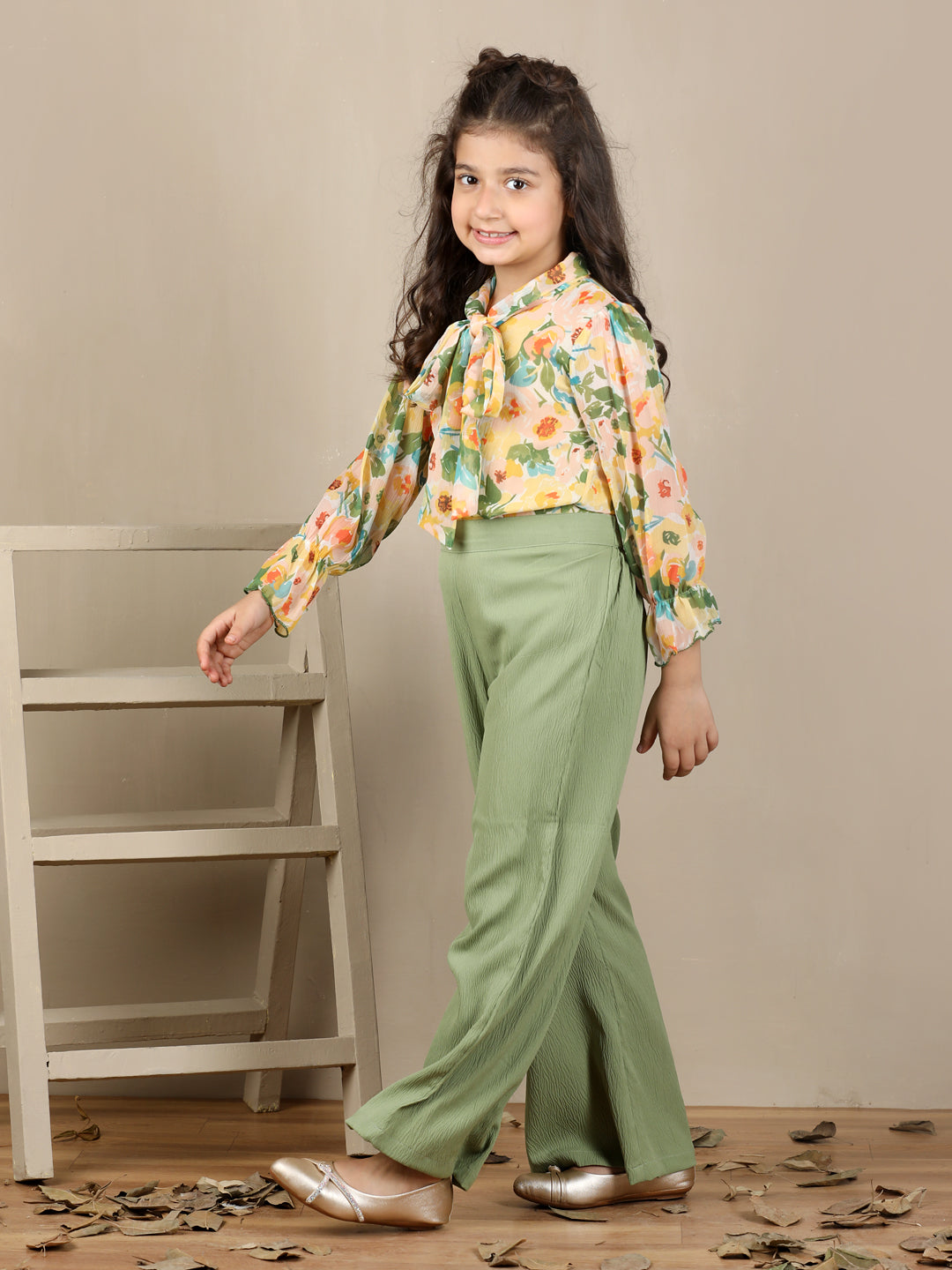 Cutiekins Girls Trendy Floral Print Top with Wide Leg Solid Pants Clothing Set - Multicolor & Green