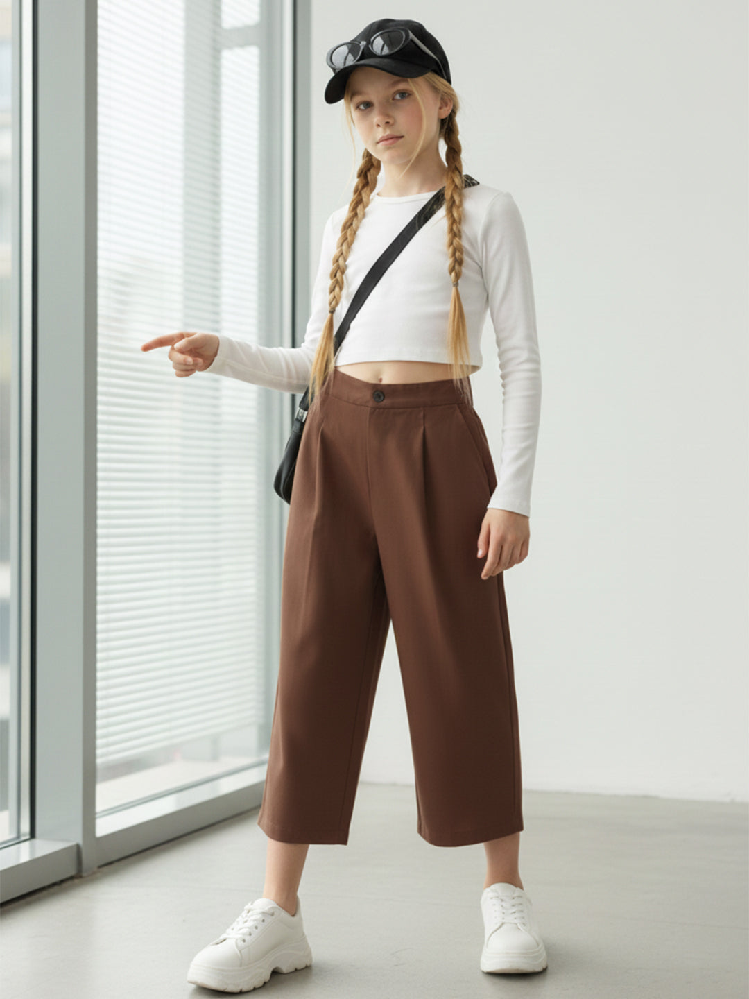 Cutiekins Solid Wide Leg Cropped Trousers - Brown